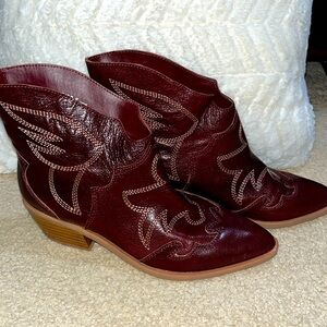 Chinese Laundry Size 7 Ankle Booties